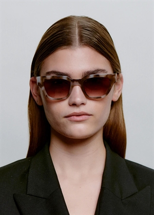 Kaws solbrille Cookie Dough A.kjærbede